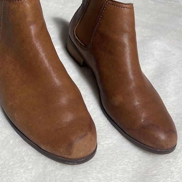 Frye Misty Chelsea Boot 9 - Picture 3 of 13